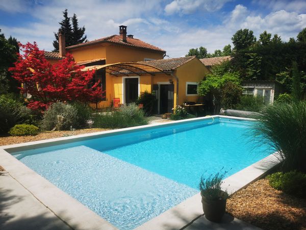 Chez Hans et Emmanuelle aux environs d'Avignon. Maison non disponible en Juillet et Août