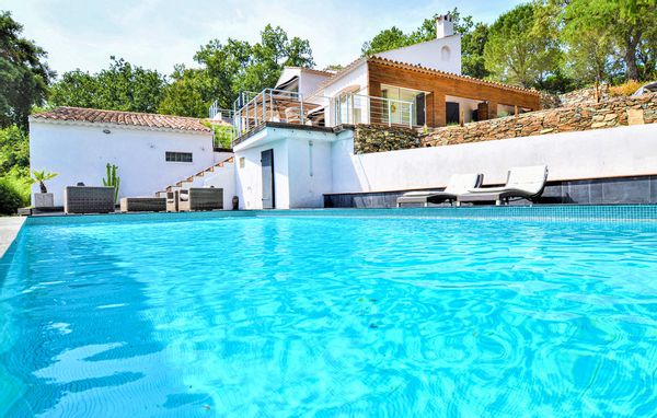 Villa iaorana, ujn havre de paix  sur le secteur de Saint tropez