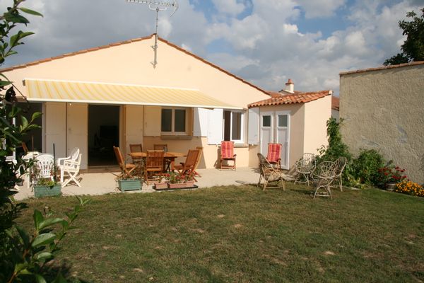 Littoral Vendéen Maison à 800m de la plage de Jard sur mer