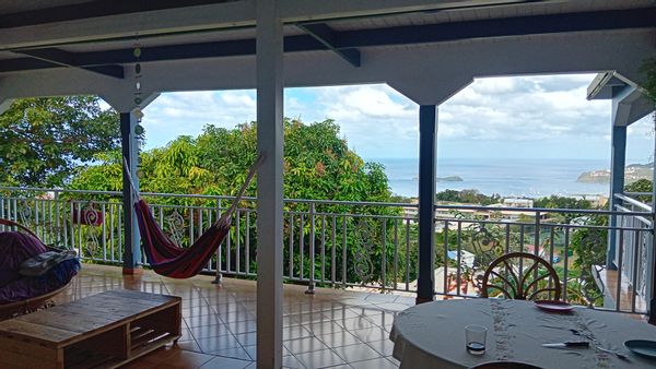 Maison vue sur la mer et les ilets pigeon