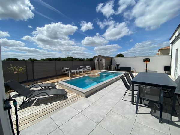 La maison avec piscine de Candice et Benoît