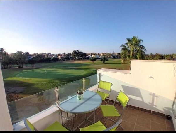 La Perle Bleue, fantastique vue panoramique sur le terrain de golf