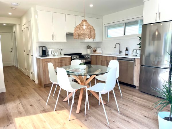Stylish Suite in Beachside Village in Vancouver