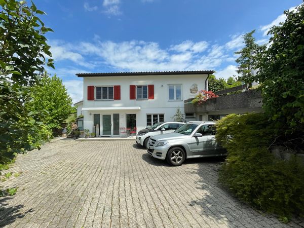 Maison avec jacuzzi et sauna extérieur de Michele et Allan