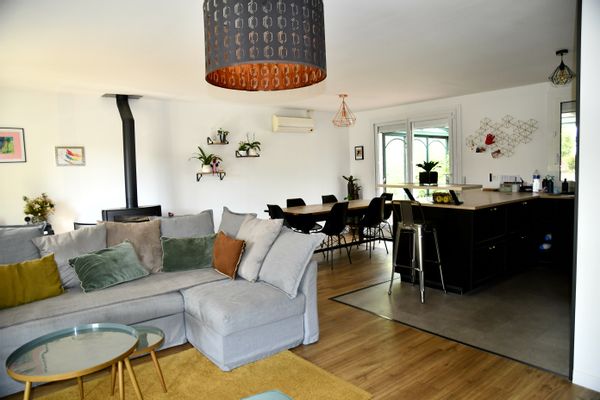 Charming house with direct access to forest in a very calm and family-friendly neighborhood
