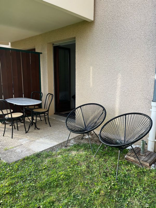Studio avec terrasse et jardin