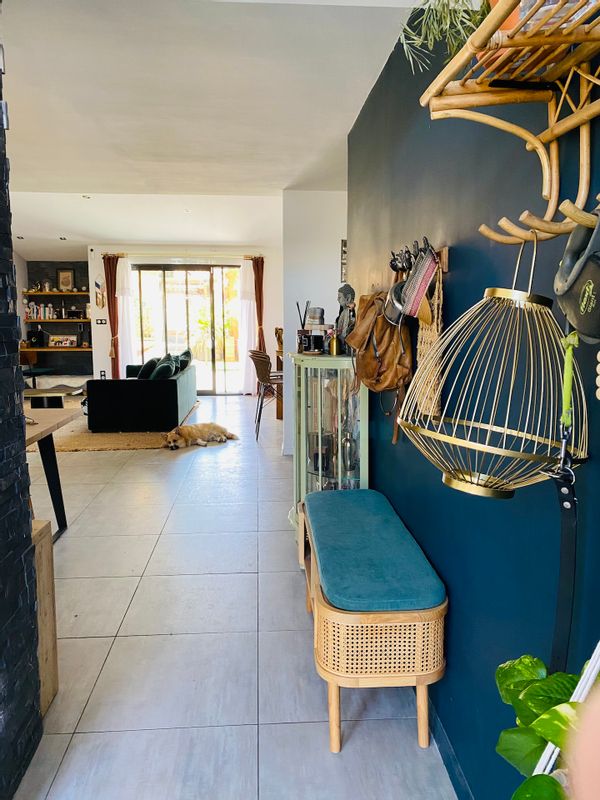 Charmante maison mitoyenne avec petite piscine et étang à deux pas