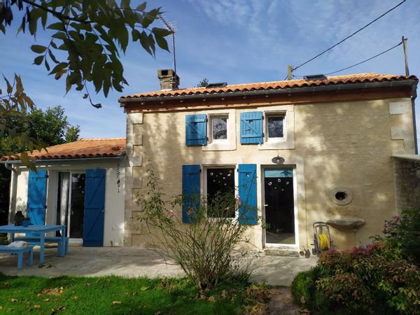 Havre de paix en pierres apparentes – 30 min du Marais Poitevin (Venise Verte) - refuge LPO
