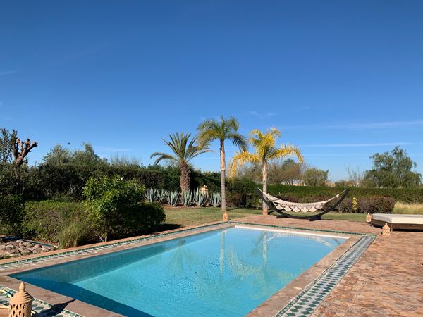 VIlla avec piscine dans un domaine golfique
