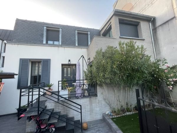 Comfortable House at Paris gates