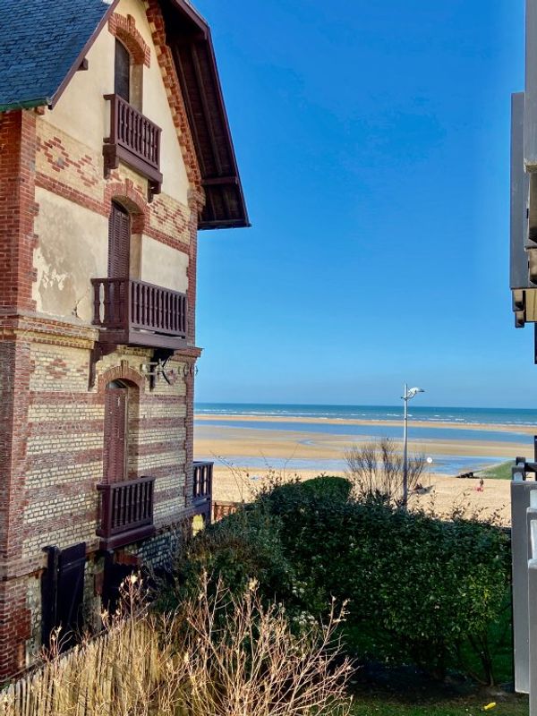 Charming cocoon with direct access to the beach
