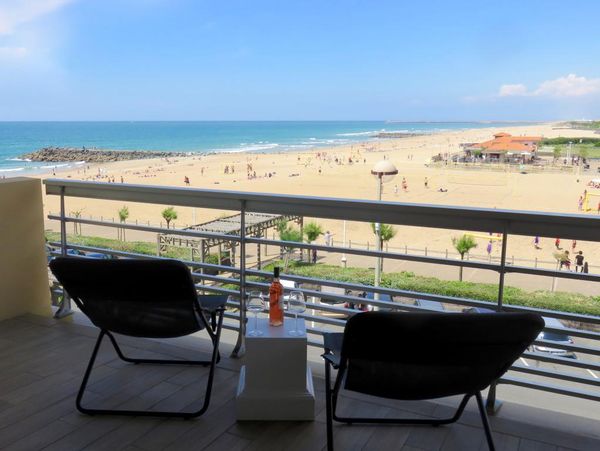 Apartment on  the beach in Anglet-Biarritz with stunning view.