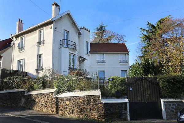 Tout près de Paris : grande maison avec jardin !