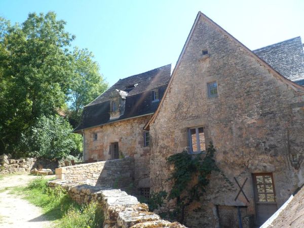 Historical manor between Périgord and Quercy