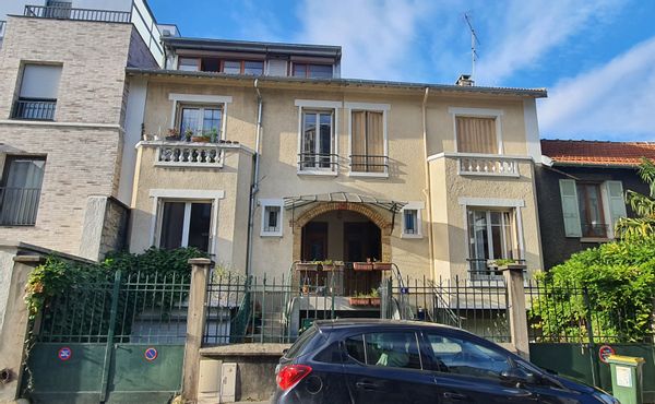 La maison de Christophe, un jardin à 2mn du metro à coté de Paris