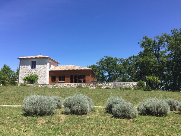 Petite maison avec une très belle vue sur la campagne
