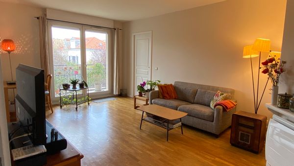 Appartement calme et sans vis-à-vis, à 8 min de Paris en train