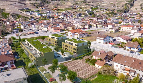 Appartement en attique dans un village proche de toutes les commodités dans les Alpes suisses