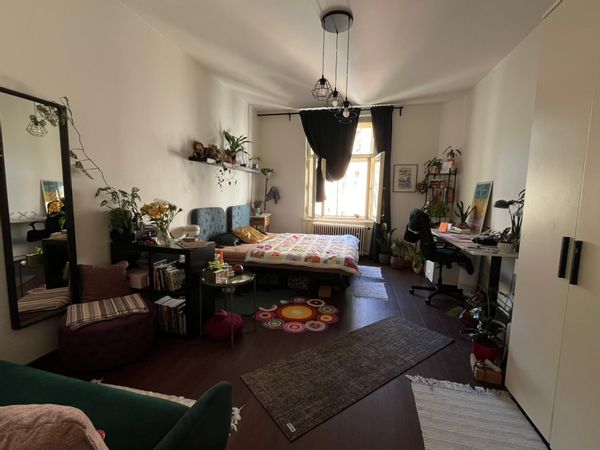A sun-filled green haven in the heart of Prague