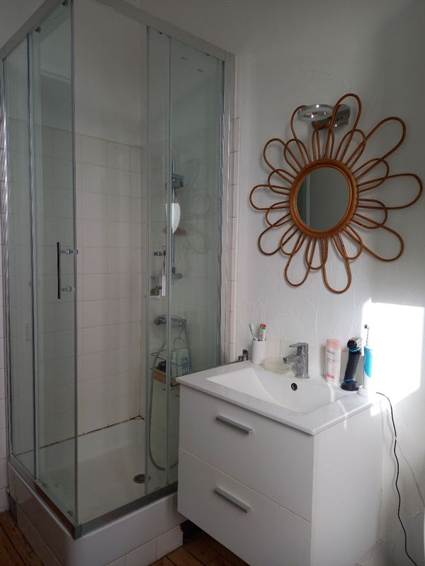 chambre privée dans maison