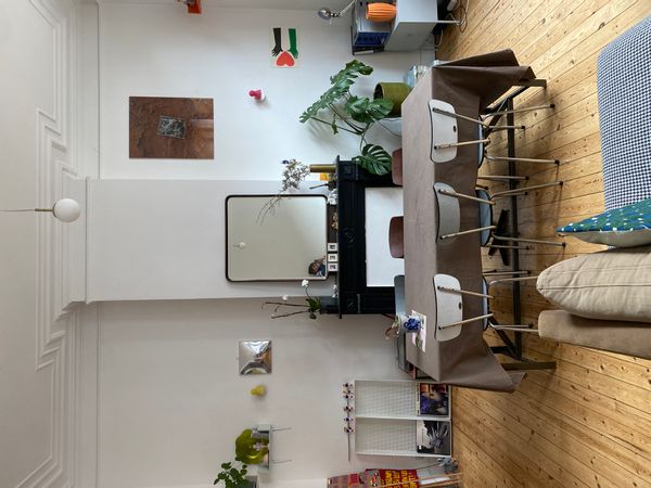 Chambre privée d'un appartement lumineux et silencieux en coloc à Saint Gilles