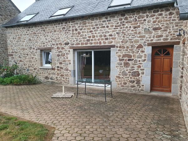 La maison de JC à la ville et à la campagne