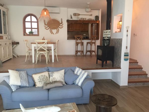 Maison sur la plage de la méditerranée