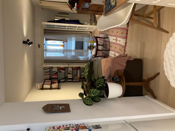 Appartement très calme avec jardin privé, à 20 min. à pied du quartier européen.