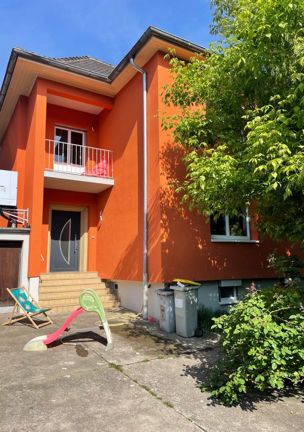 Grande maison chaleureuse dans un havre de verdure proche du centre-ville de Strasbourg !