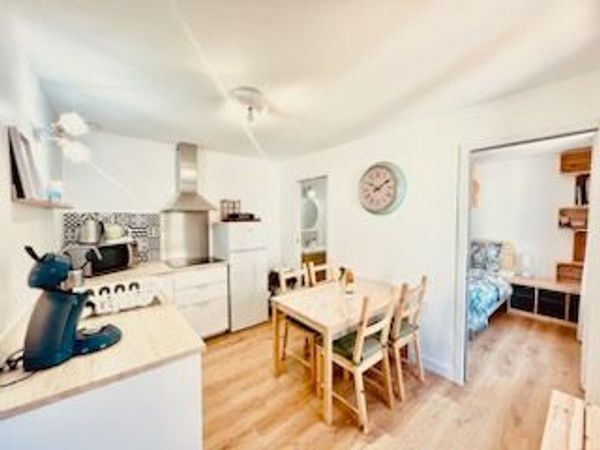 Appartement avec terrasse en bord de mer