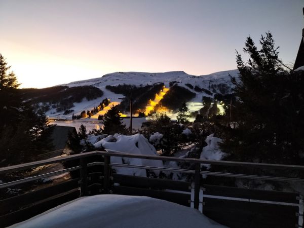 A Super Besse en Auvergne, beau chalet vue pistes ski (Voir autre Annonce appart Super Besse)