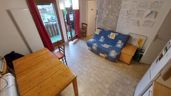 Appartement dans une résidence calme à 5 minutes du lac d'Annecy.
