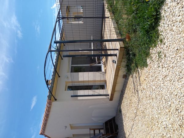 Studio climatisé en campagne, dans le Gard proche des Thermes des fumades
