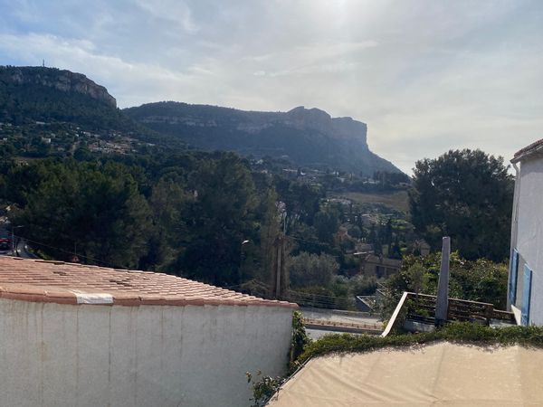 Charmante maison, vu mer et colline à 10 mn à pied du village et 3 mn en vélo