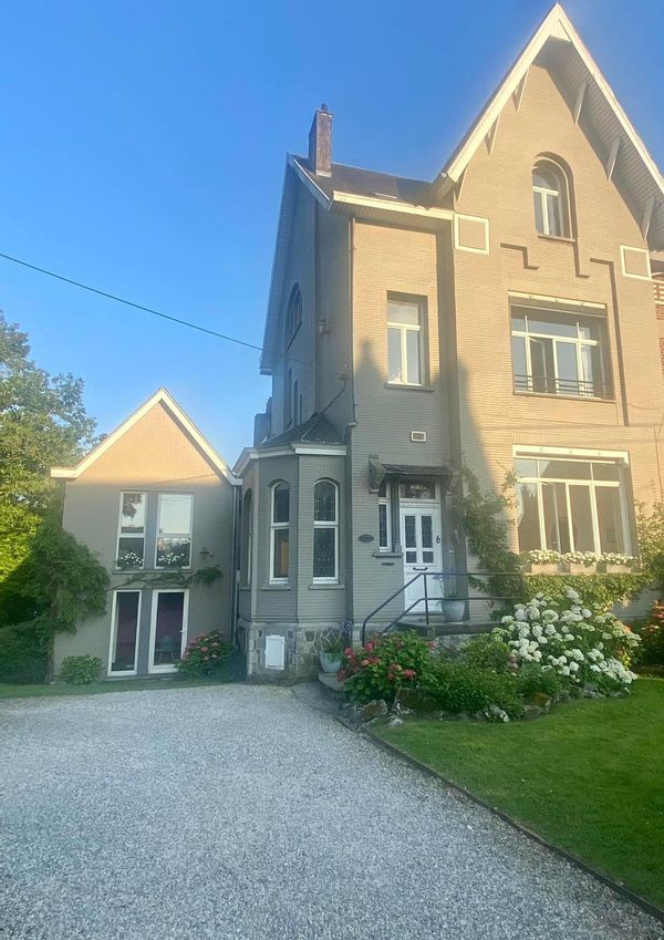 Belle maison art deco de 1903 lumineuse et chaleureuse à 15 min de Bruxelles par train ou voiture