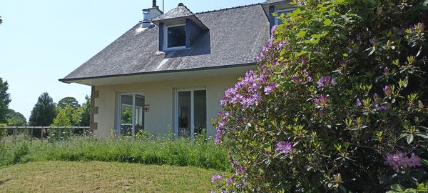 Maison néo-bretonne à 30 minutes du Mont-Saint Michel et de Rennes, entourée d'un parc de 5000m².