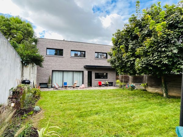 Superbe maison d'architecte de 200m2 à 10 minutes de Paris