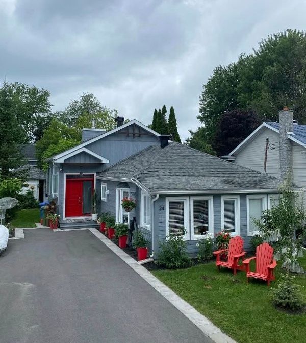 La maison de Sylvain/Caro est une jolie petite maison à moins de 20 mètres d’un lac  pour se baigner