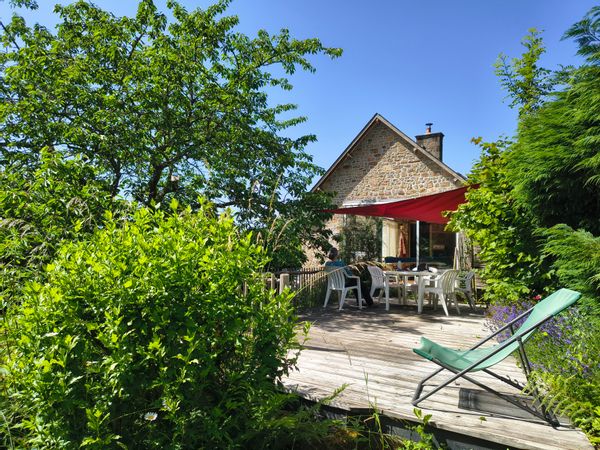 Longère en Suisse Normande au pied des sentiers de randonnées
