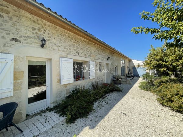 Maison en pierre près de Bordeaux