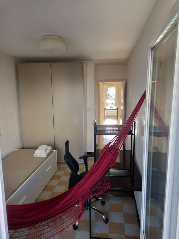 La chambre privée de Tati & James avec lit simple  (2 options)