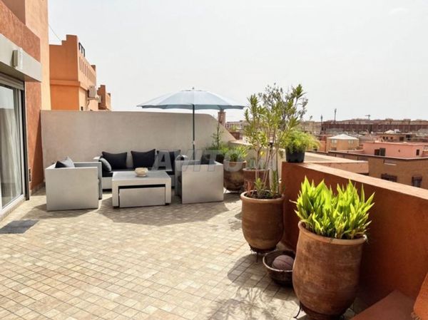 Appartement avec grande terrasse, super vue 360° sur la Montagne