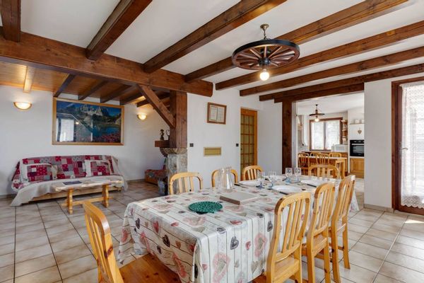Maison plein sud 7 personnes au départ des activités