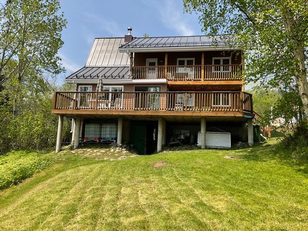 Le chalet de Pierre & Danny les pieds dans le fleuve St-Laurent