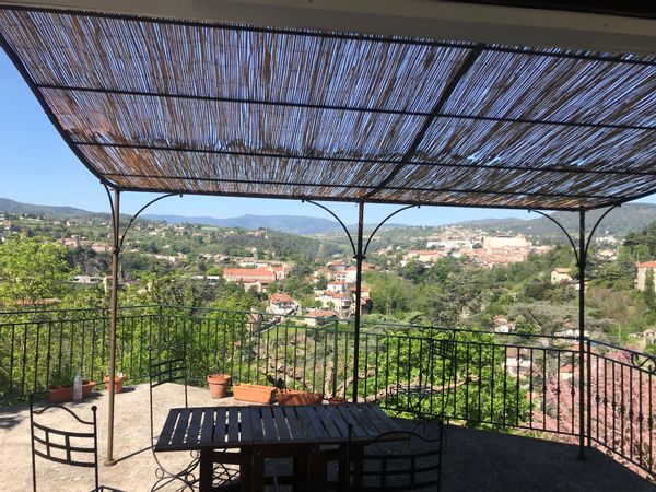 Ardèche Verte - Grande maison avec vue panoramique sur les Monts du Pilat et du Nord Ardèche
