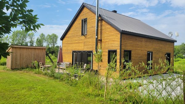 Maison lumineuse et paisible à la campagne - Luminous and quiet home in the countryside