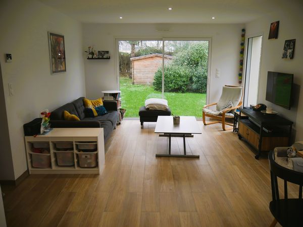 La maison de Linda et Pierre : à proximité du Canal de Nantes à Brest
