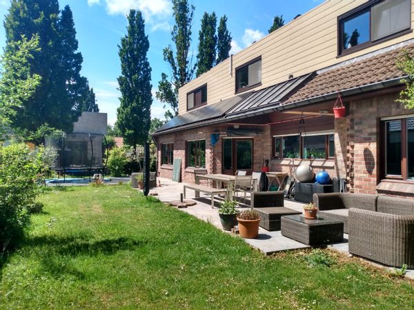 La maison de Nikita en co.