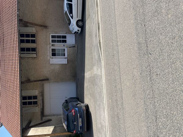 La maison d' Emmanuelle Elle est plain-pied se trouvant entre Pontarlier et Besançon  la campagne