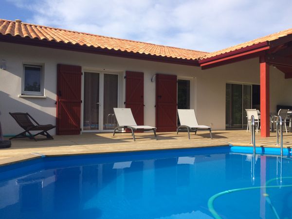 Maison avec piscine côte basque .